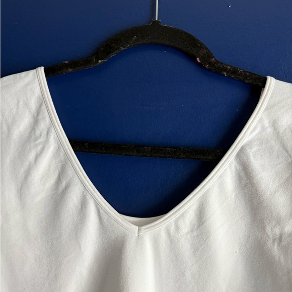 Yelete Classic White Reversible Long Sleeve Top - Picture 4 of 7